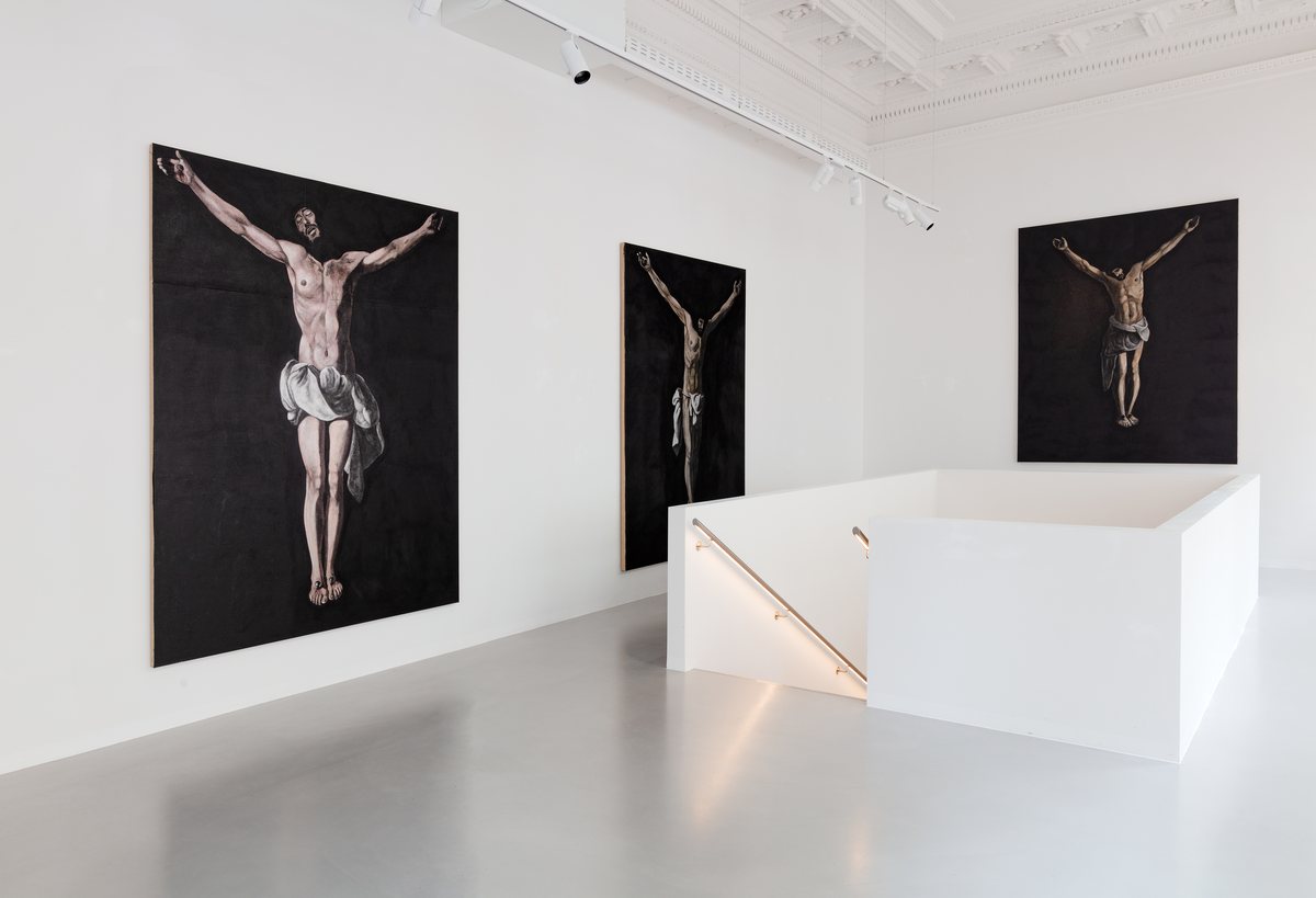 Ausstellungsansicht "Tin Trohar. Fünf Kreuzigungen", Giese & Schweiger, Foto: Markus Wörgötter