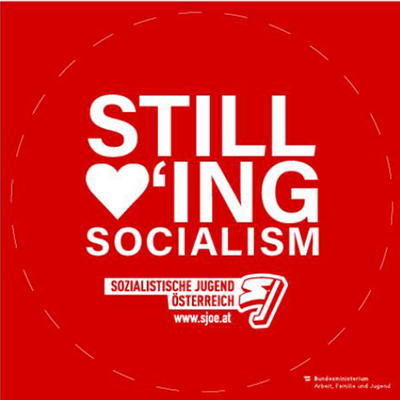 Roter runder Sticker: Still loving Socialism
