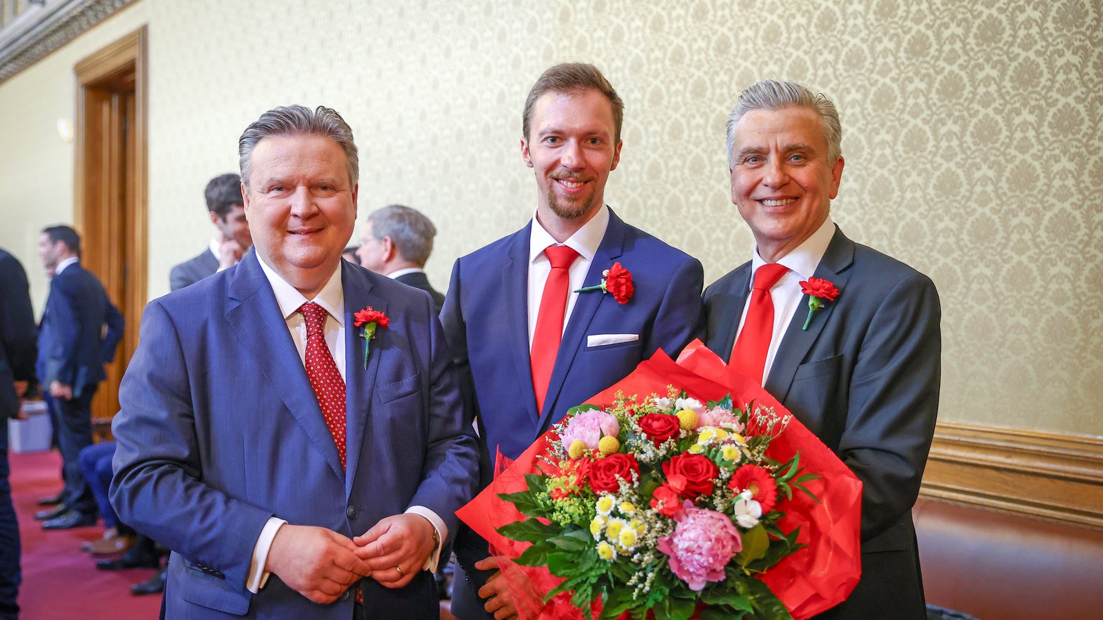(v.l.n.r.) BGM Michael Ludwig, GR LAbg. Filip Worotynski, Klubvorsitzender GR LAbg. Joe Taucher; (c) Rene Wallentin
