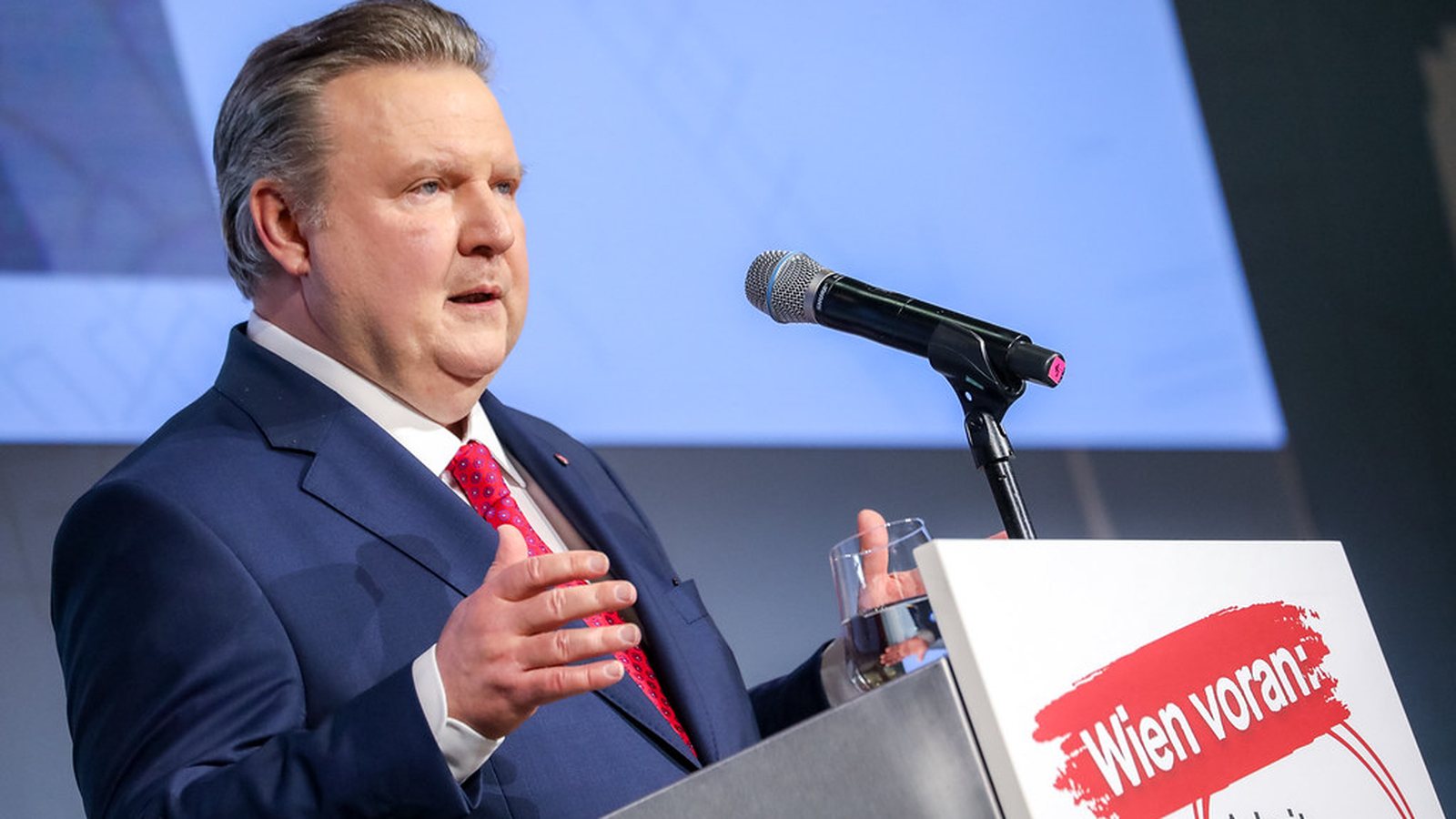 Bürgermeister Dr. Michael Ludwig bei seiner Rede der Klubtagung 2026, (c)Christian Fürthner