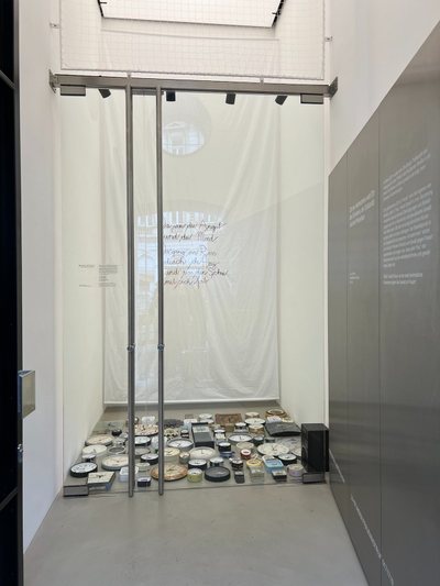 „FRAU* schafft Raum“  feministischen Kunstraum 
Ein Projekt gegen Gewalt an Frauen* und Femizide setzt.