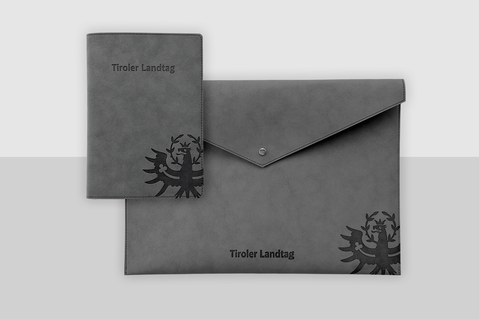 Collection Carnet du "Landtag du Tyrol" avec dossier assorti