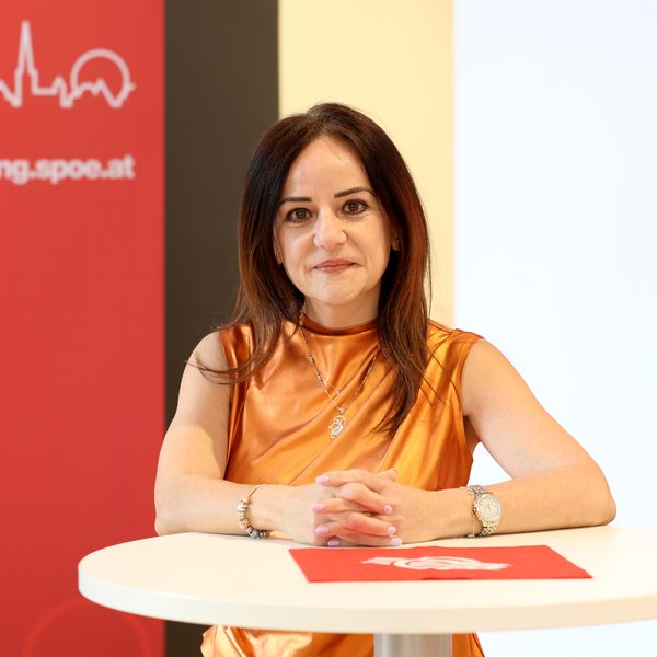 Emine Gül